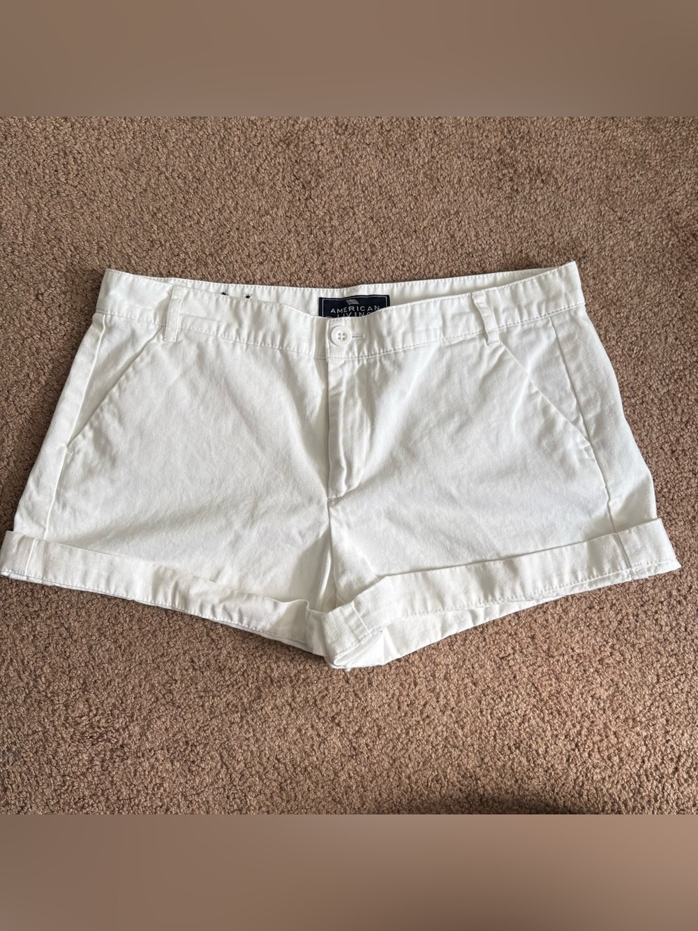 American Living White Cotton Cuffed Women's Shorts size 6